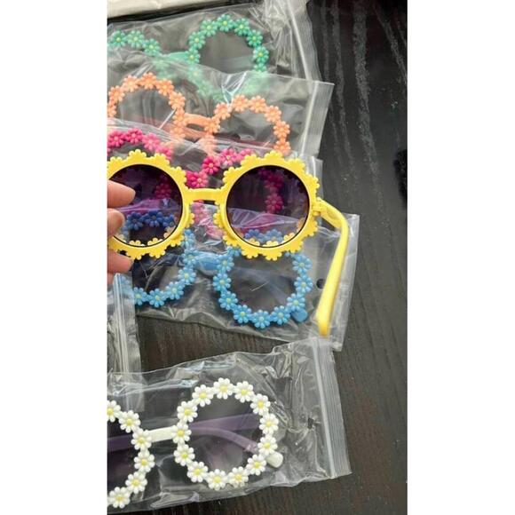 kids sunglasses - Picture 2 of 3